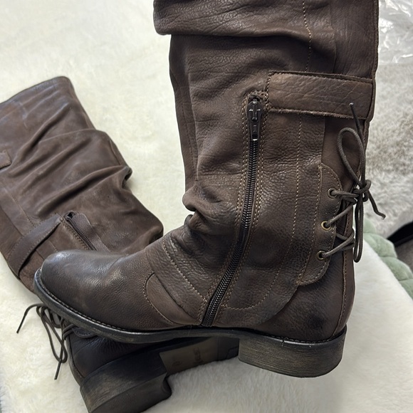 BOUTIQUE 9 BROWN BOOTS - Picture 6 of 7